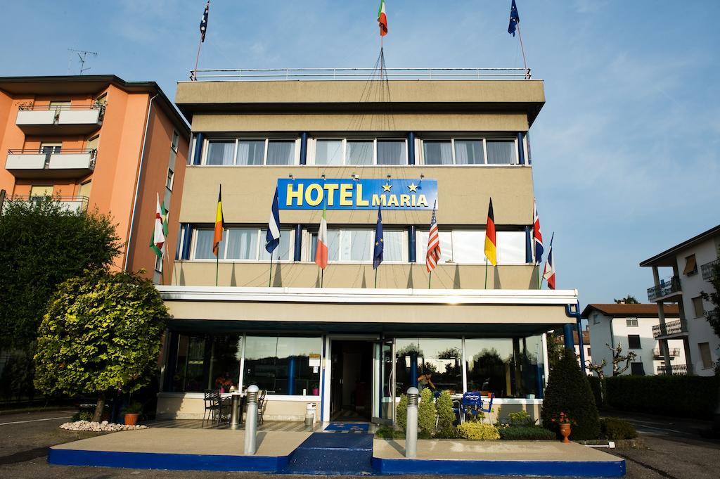 Hotel Maria Luisago Bagian luar foto