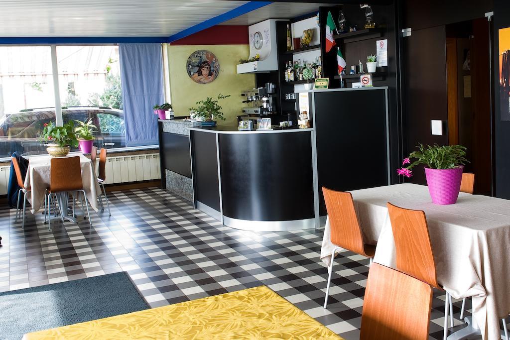 Hotel Maria Luisago Bagian luar foto