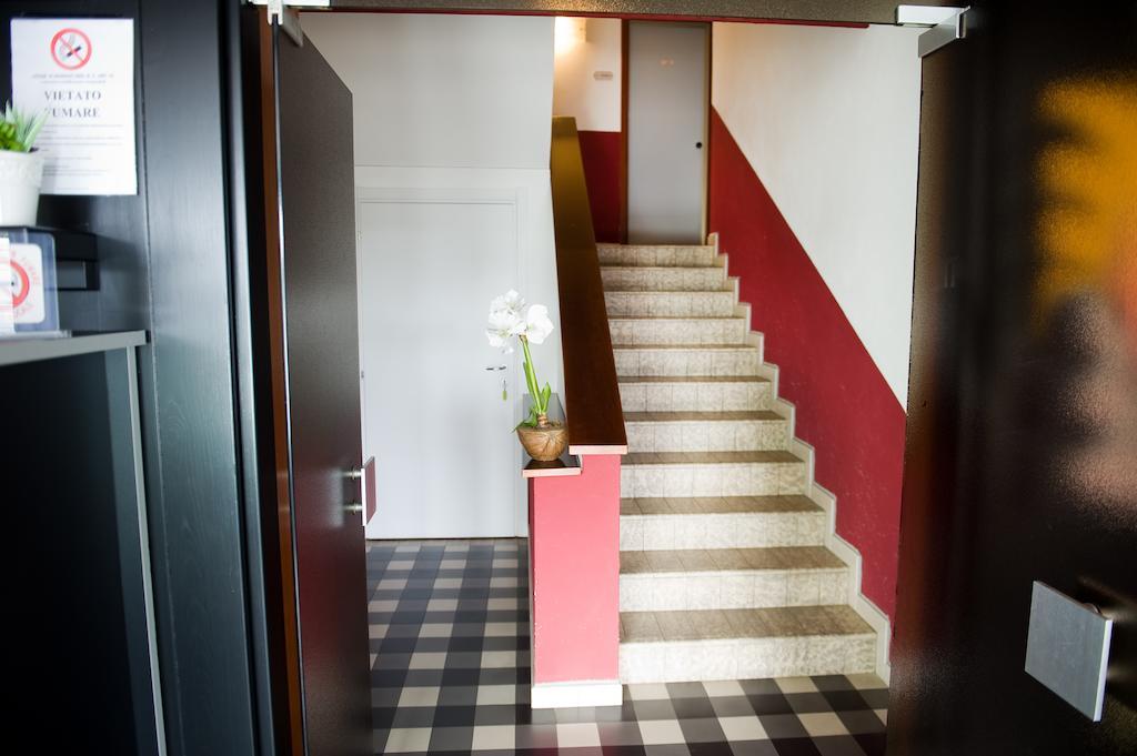 Hotel Maria Luisago Bagian luar foto