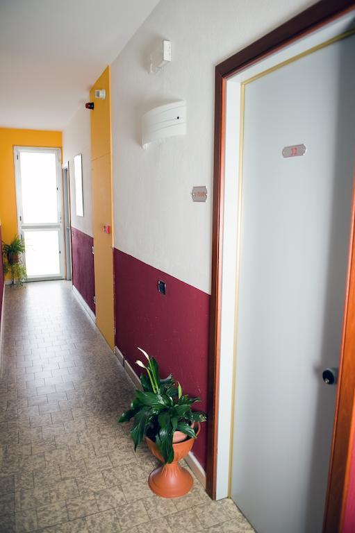 Hotel Maria Luisago Bagian luar foto